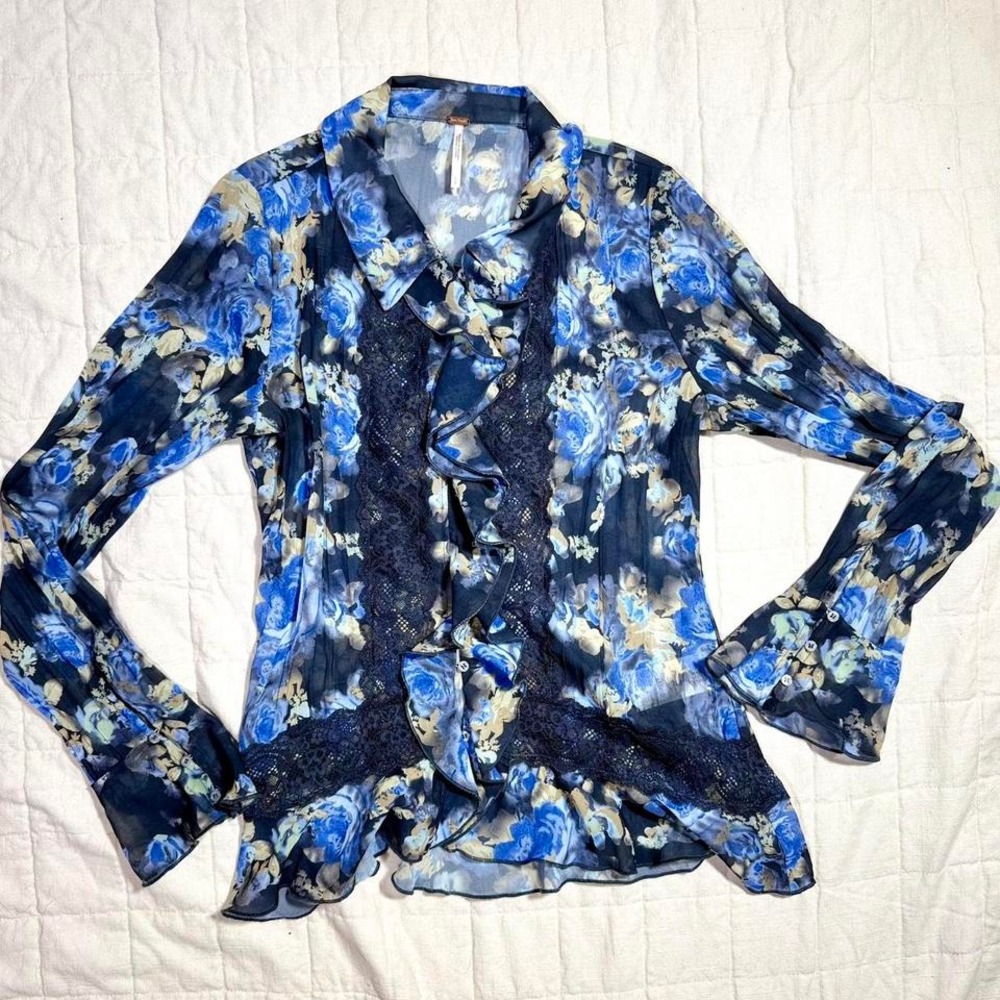 Free People Sheer‎ Floral Lace Ruffle Blouse (Size S)
